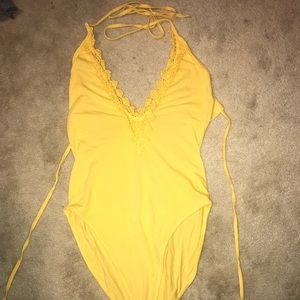 yellow romper!